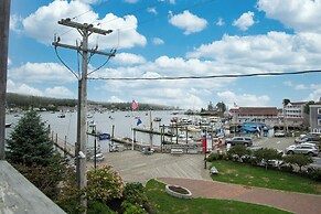 Fishermans Wharf Inn