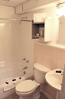 Fishermans Wharf Inn