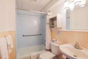 Fishermans Wharf Inn