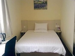 Hanting Express Qidong Jianghai Middle Road