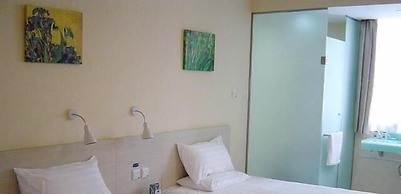 Hanting Express Qidong Jianghai Middle Road