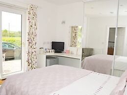 Quixhill - Denstone - Dove Meadow B & B