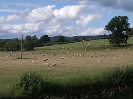 Quixhill - Denstone - Dove Meadow B & B