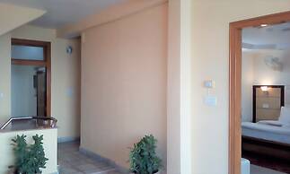 Hotel Ganesha Inn Ganga View