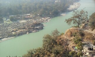 Hotel Ganesha Inn Ganga View