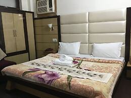 Hotel Ganesha Inn Ganga View