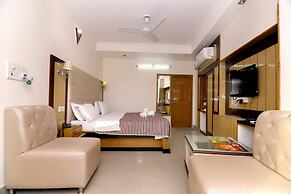 Hotel Ganesha Inn Ganga View