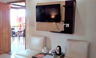 Hotel Ganesha Inn Ganga View