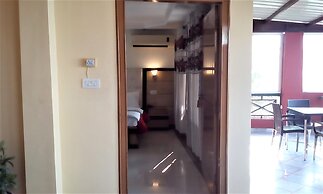 Hotel Ganesha Inn Ganga View