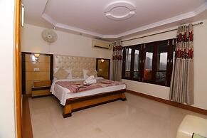 Hotel Ganesha Inn Ganga View