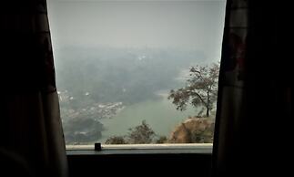 Hotel Ganesha Inn Ganga View