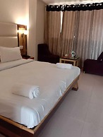 Hotel Ganesha Inn Ganga View