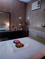 Hotel Ganesha Inn Ganga View