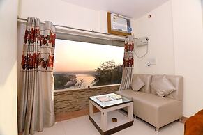 Hotel Ganesha Inn Ganga View