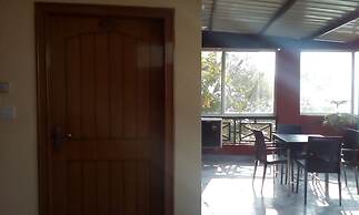 Hotel Ganesha Inn Ganga View