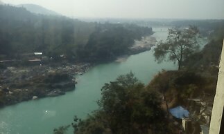 Hotel Ganesha Inn Ganga View