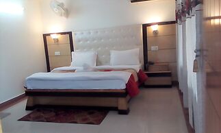 Hotel Ganesha Inn Ganga View