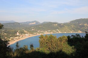 Kostas Apartments & Studios