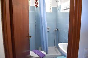 Kostas Apartments & Studios