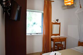 Kostas Apartments & Studios