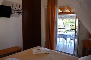 Kostas Apartments & Studios