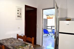 Kostas Apartments & Studios