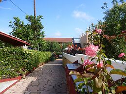 Kostas Apartments & Studios