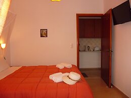 Kostas Apartments & Studios