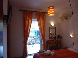 Kostas Apartments & Studios