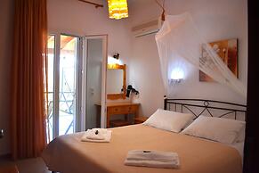 Kostas Apartments & Studios