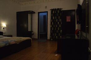 Hill Top Swiss Cottage