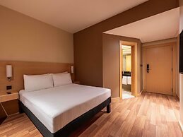 Ibis Riyadh Hotel Al Muhammadiyah United Company Branch