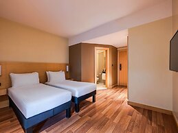 Ibis Riyadh Hotel Al Muhammadiyah United Company Branch