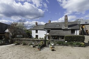 Burton Farmhouse