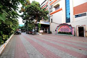 Hotel Manickam Grand