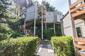 Little Creek Cove Beachfront Resort