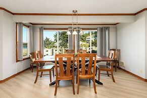 Little Creek Cove Beachfront Resort