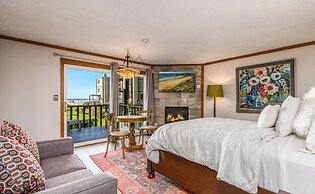 Little Creek Cove Beachfront Resort