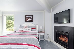 Little Creek Cove Beachfront Resort