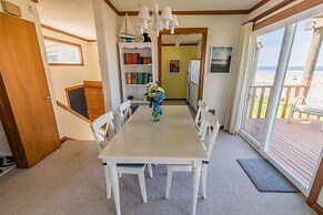 Little Creek Cove Beachfront Resort