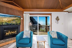 Little Creek Cove Beachfront Resort