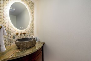 Little Creek Cove Beachfront Resort