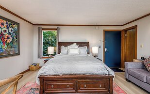 Little Creek Cove Beachfront Resort