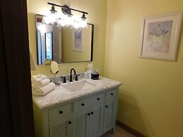 Little Creek Cove Beachfront Resort