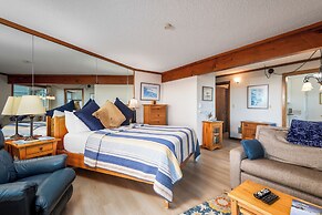 Little Creek Cove Beachfront Resort