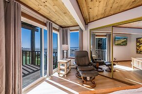 Little Creek Cove Beachfront Resort