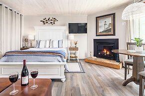 Little Creek Cove Beachfront Resort