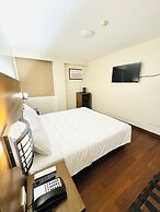 Pearl Lane Hotel