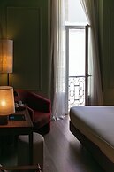 Lisboa Carmo Hotel
