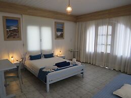 Blue Beach Villas Apartments